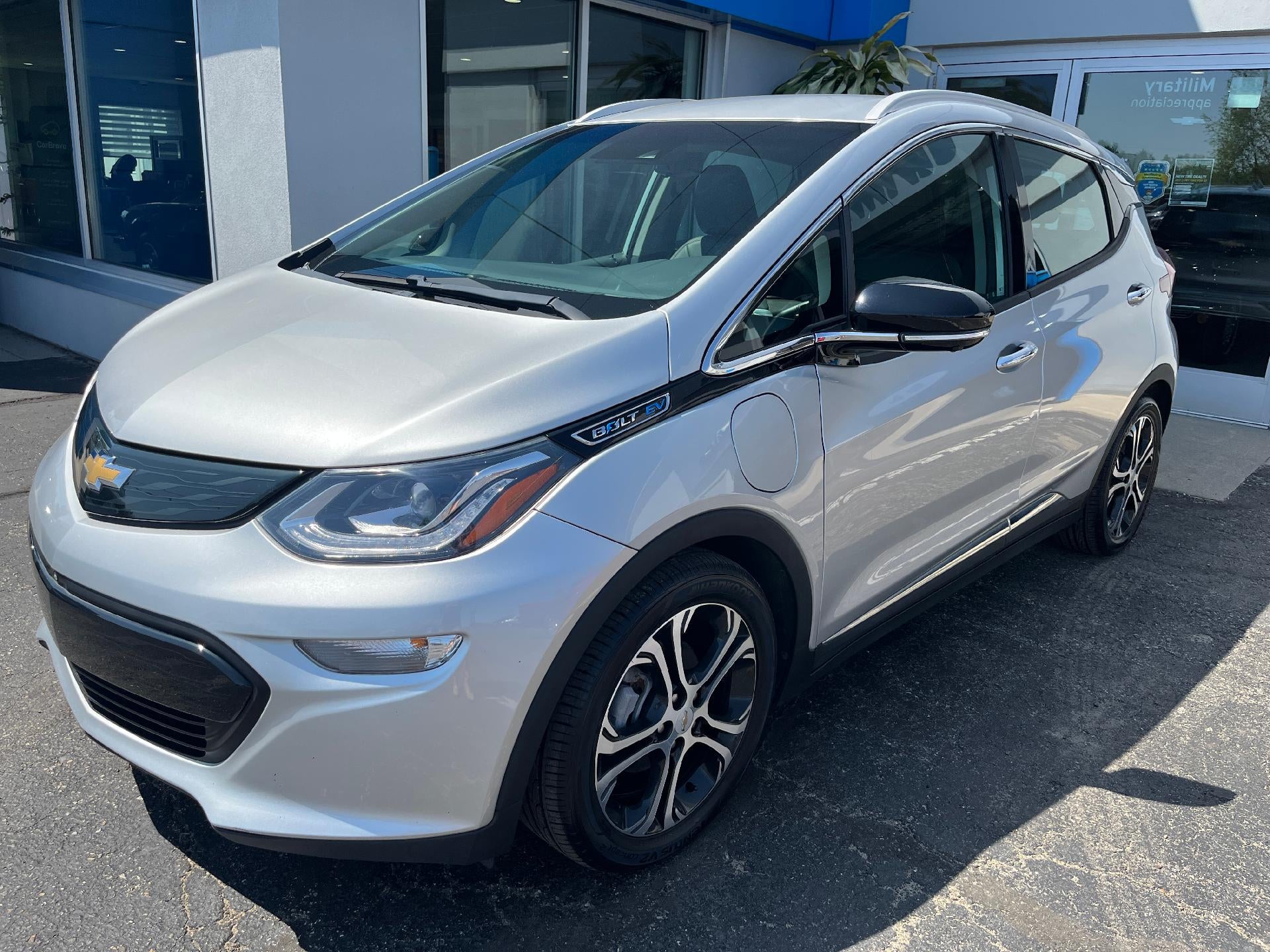 2019 Chevrolet Bolt EV Premier Auto's photo