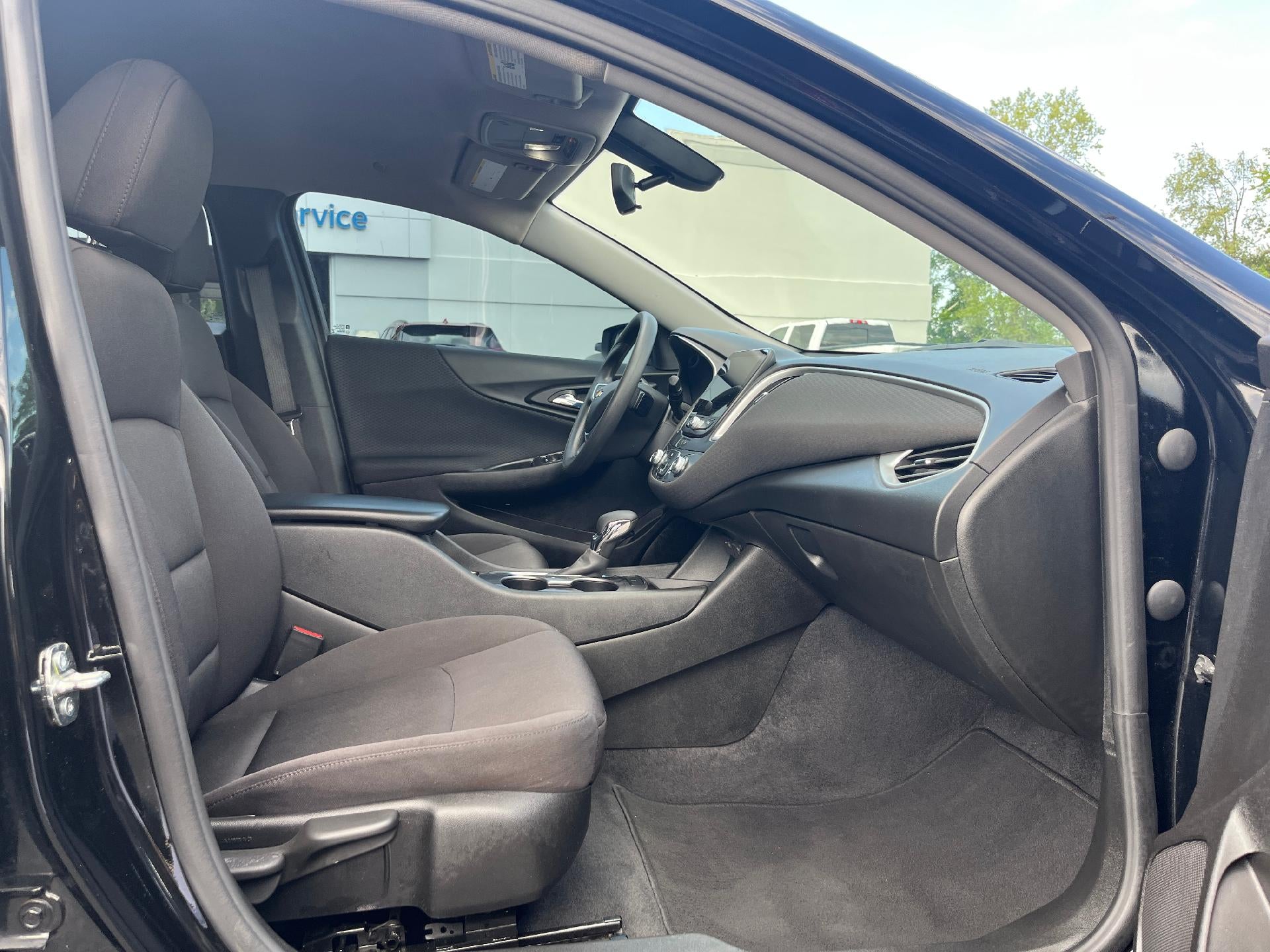 2022 Chevrolet Malibu LS
