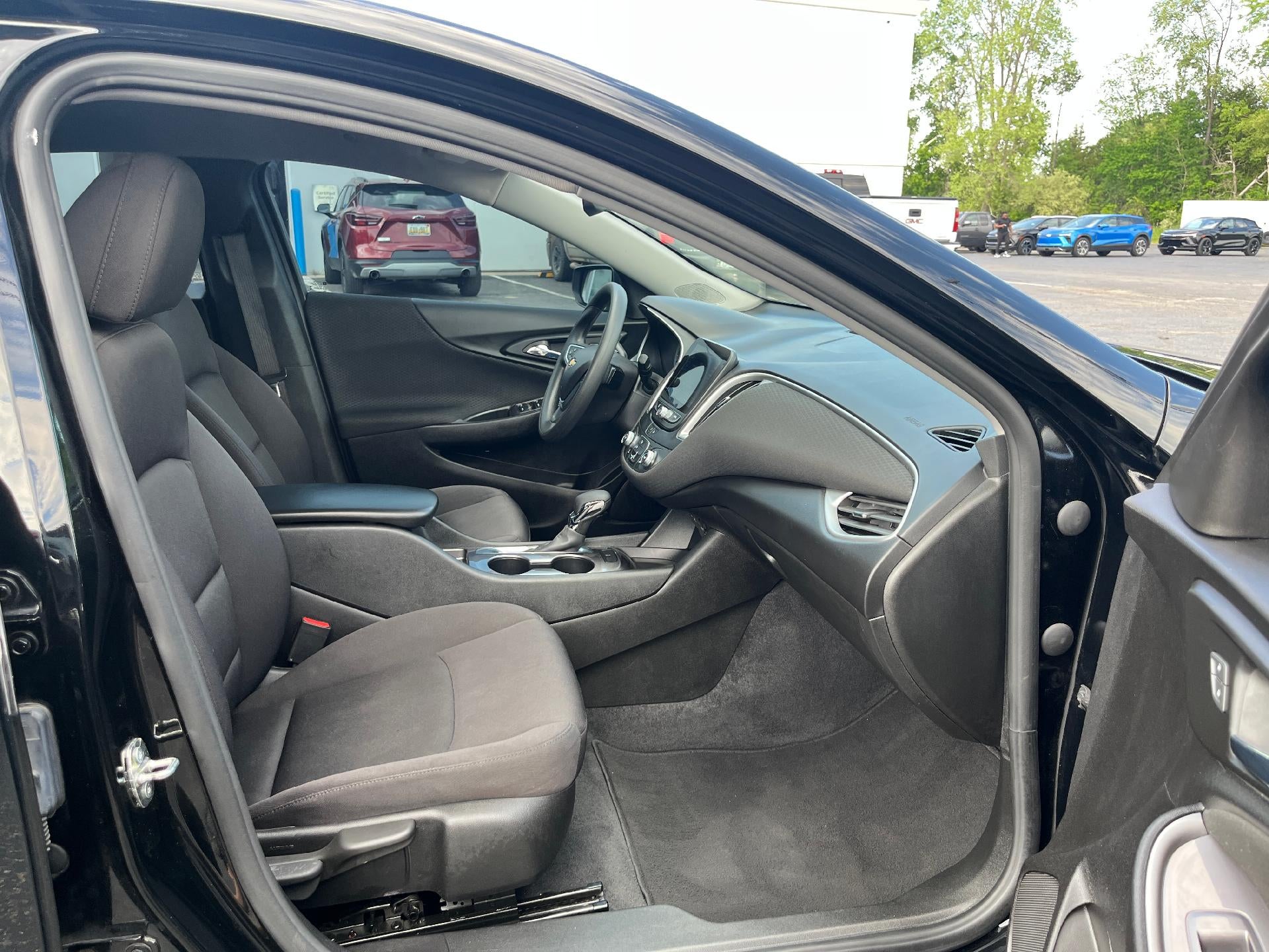 2022 Chevrolet Malibu LS