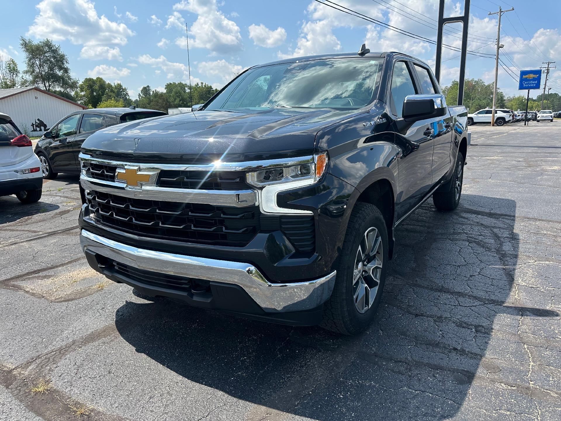 2024 Chevrolet Silverado 1500 LT (2FL)