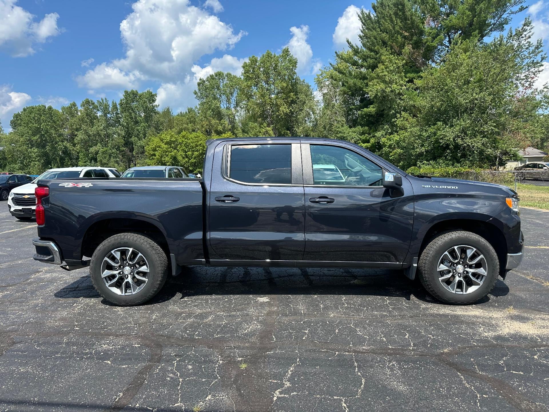 2024 Chevrolet Silverado 1500 LT (2FL)