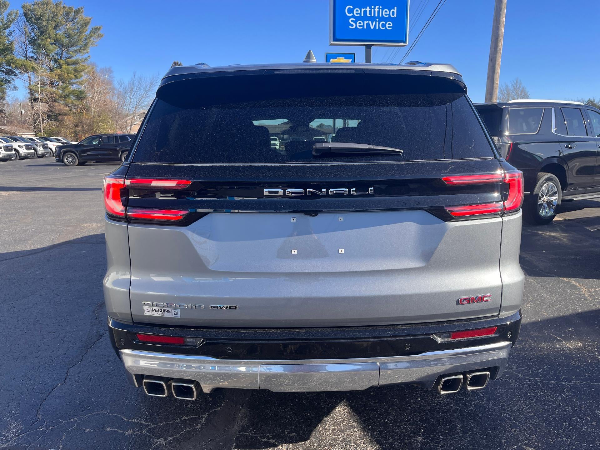 2025 GMC Acadia Denali