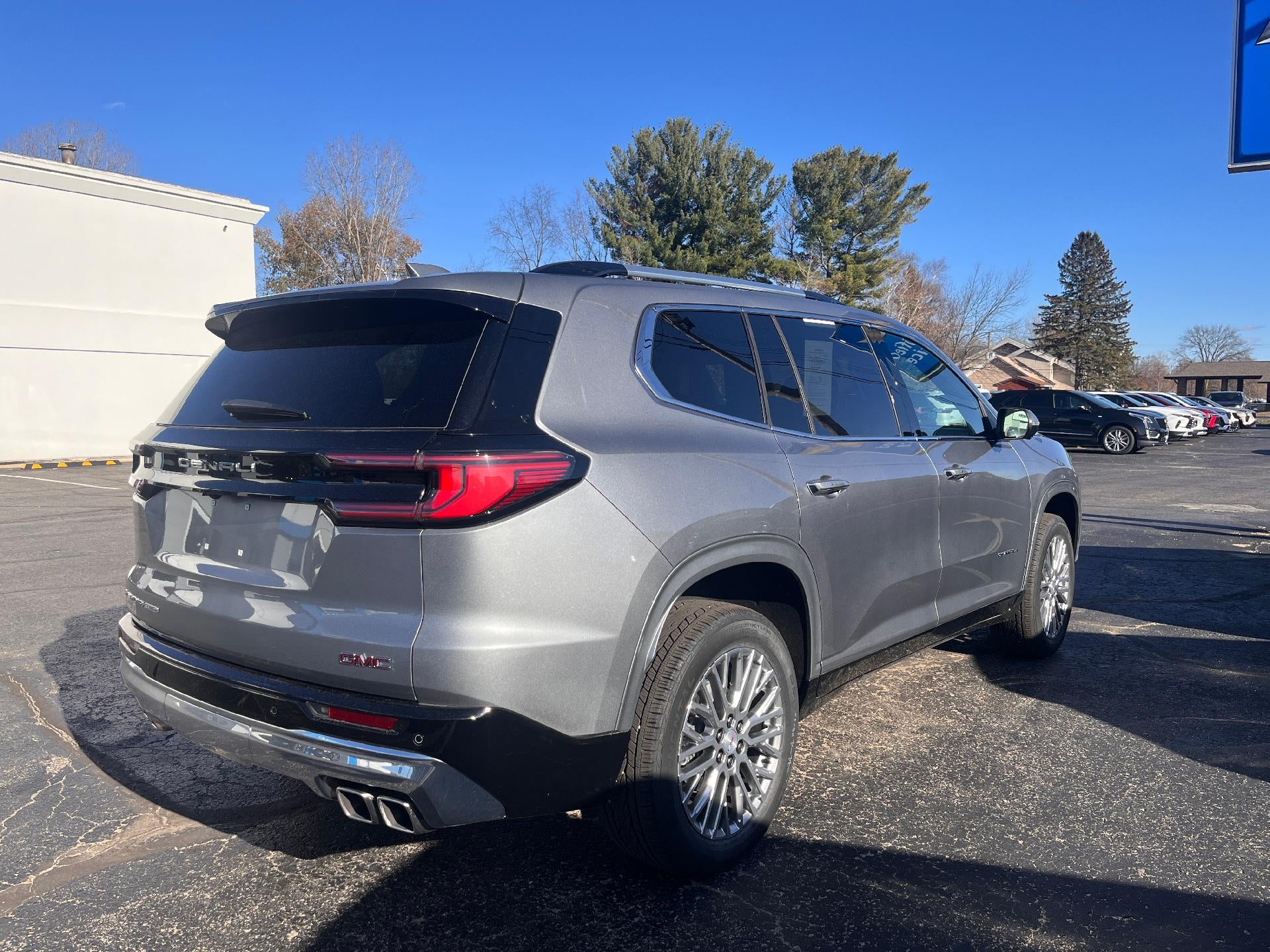 2025 GMC Acadia Denali