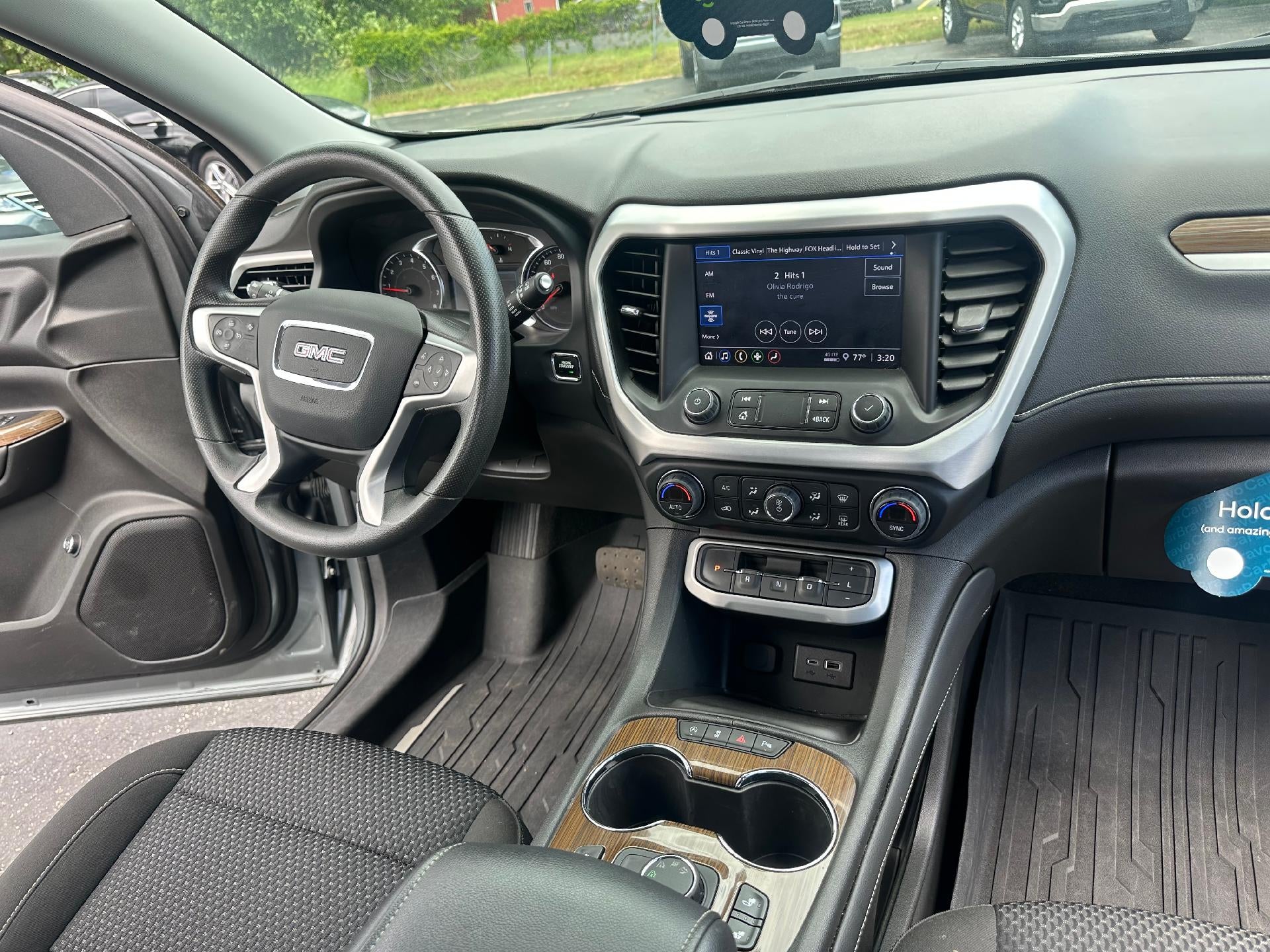 2023 GMC Acadia SLE