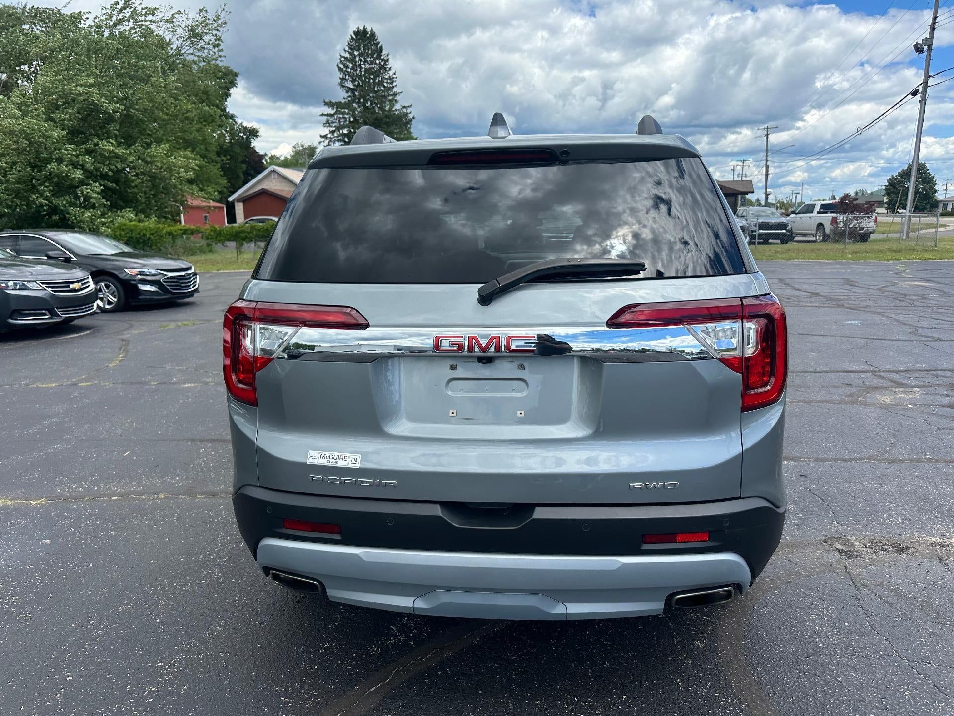 2023 GMC Acadia SLE