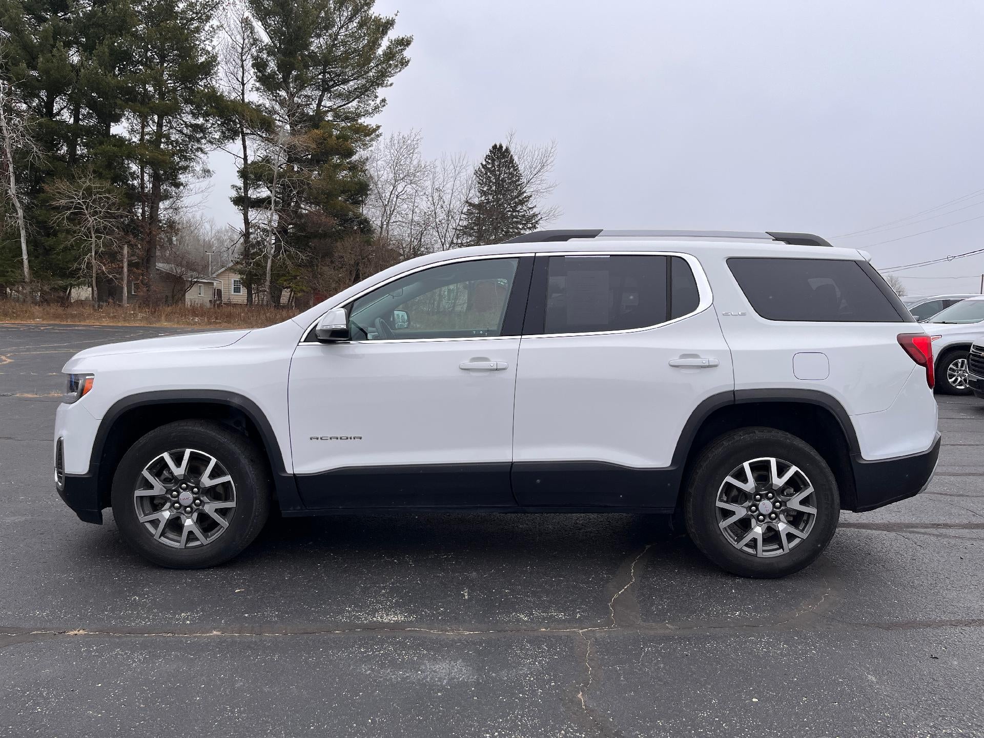 2023 GMC Acadia SLE