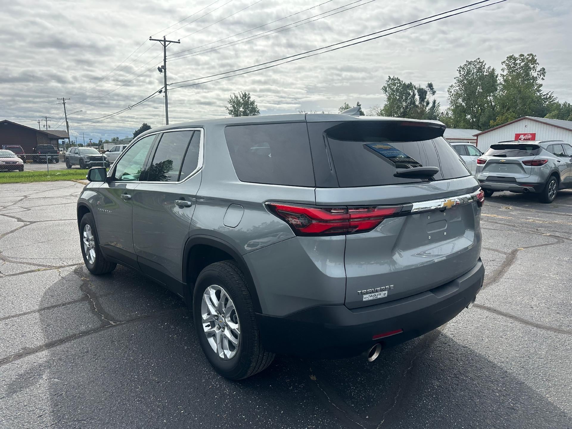 2023 Chevrolet Traverse LS