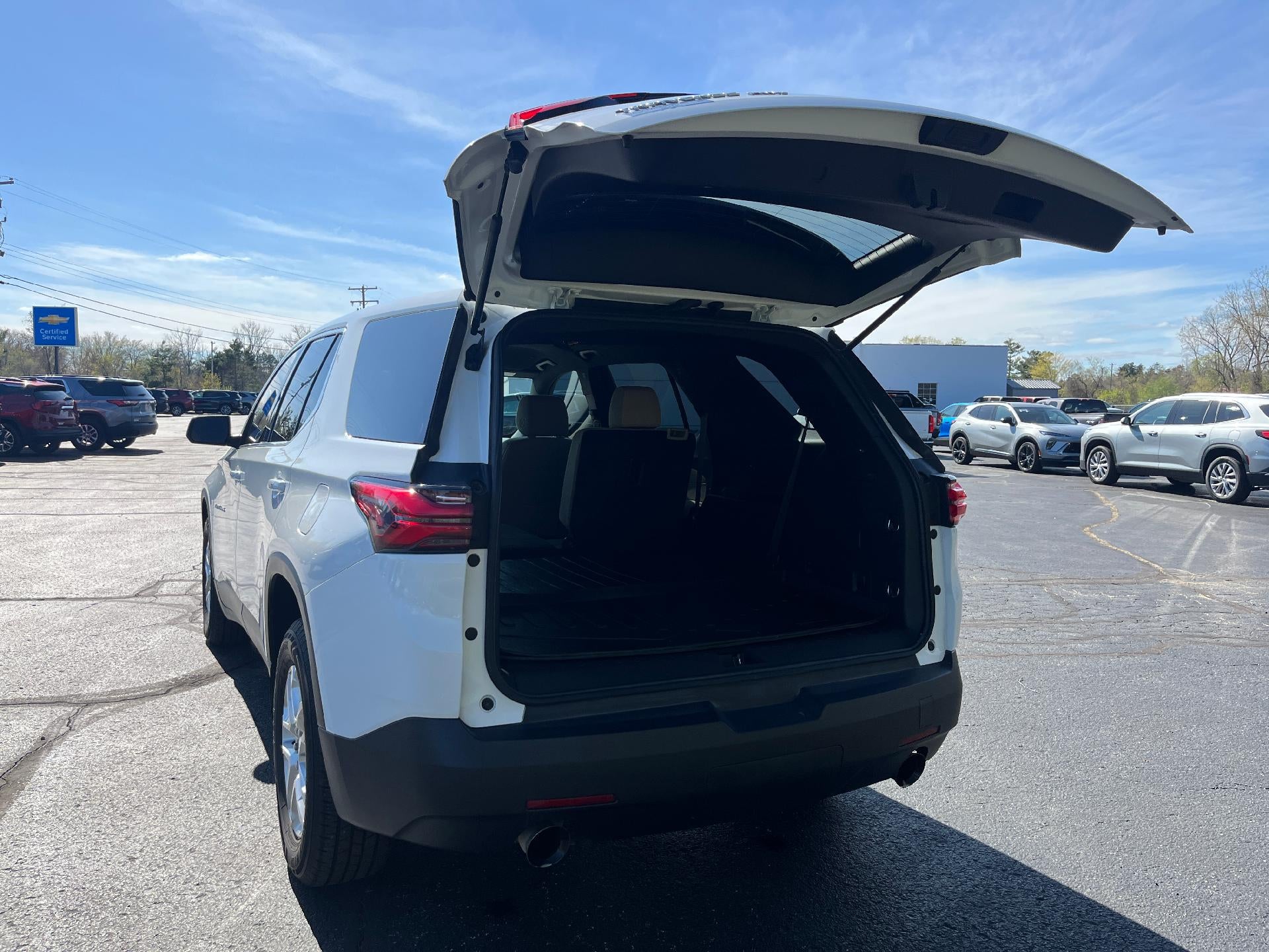 2022 Chevrolet Traverse LS