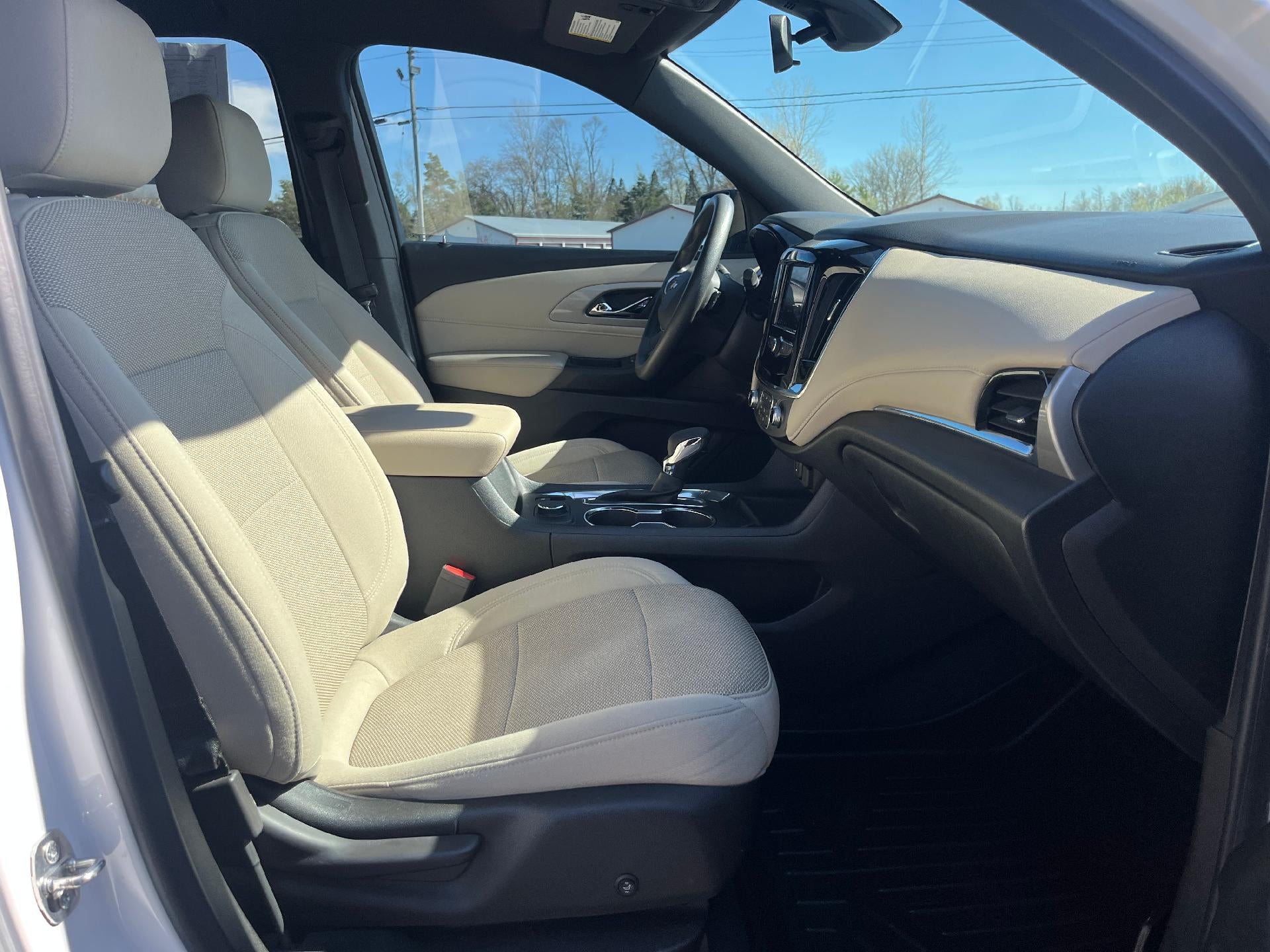 2022 Chevrolet Traverse LS