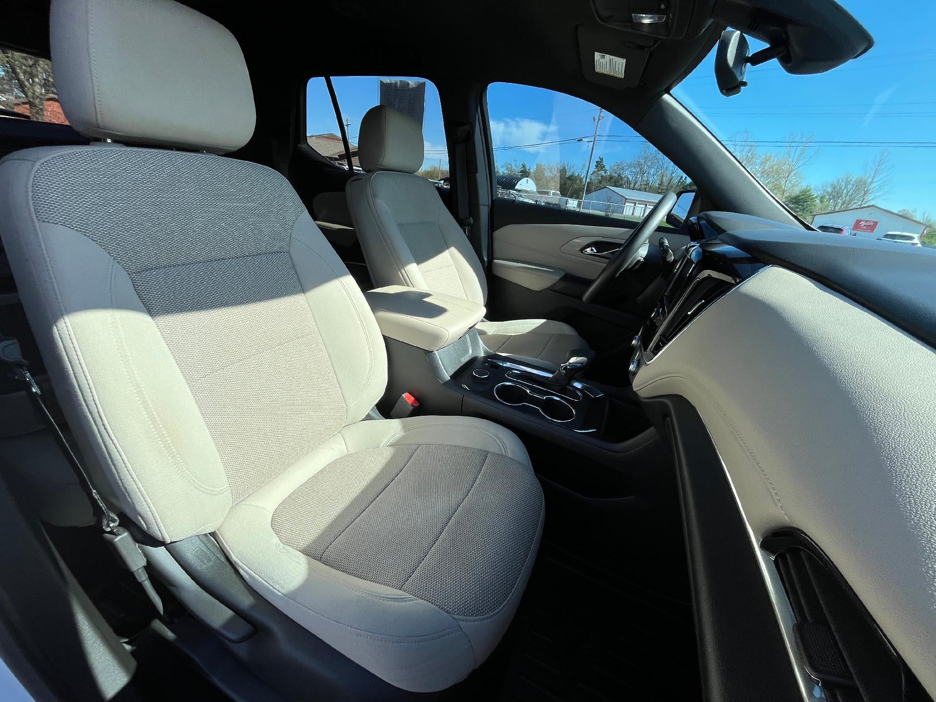 2022 Chevrolet Traverse LS