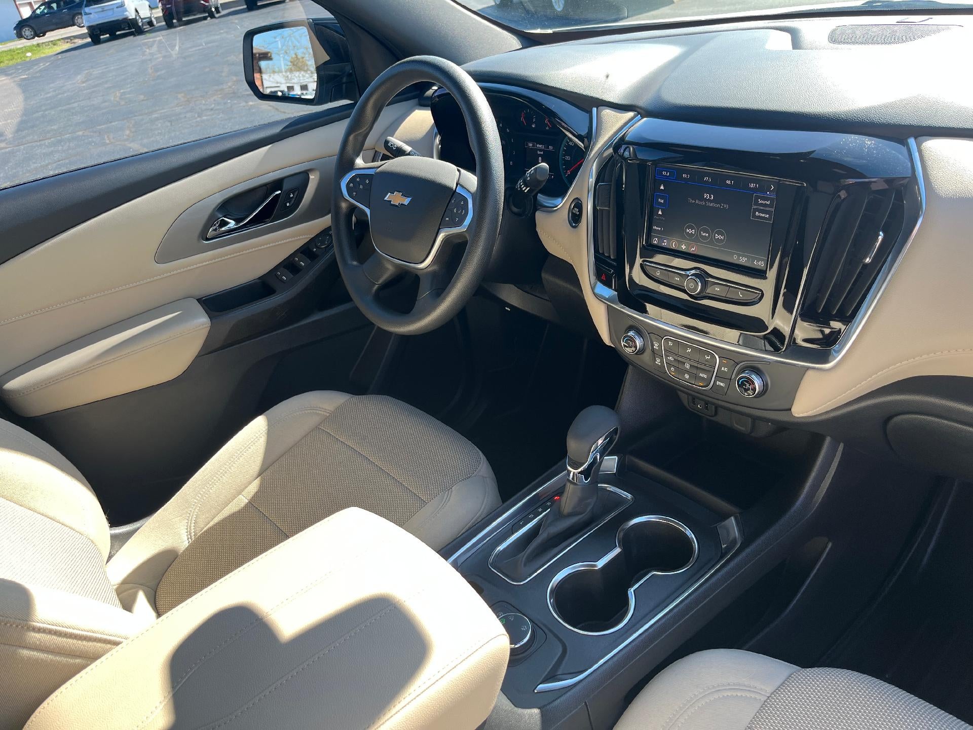 2022 Chevrolet Traverse LS