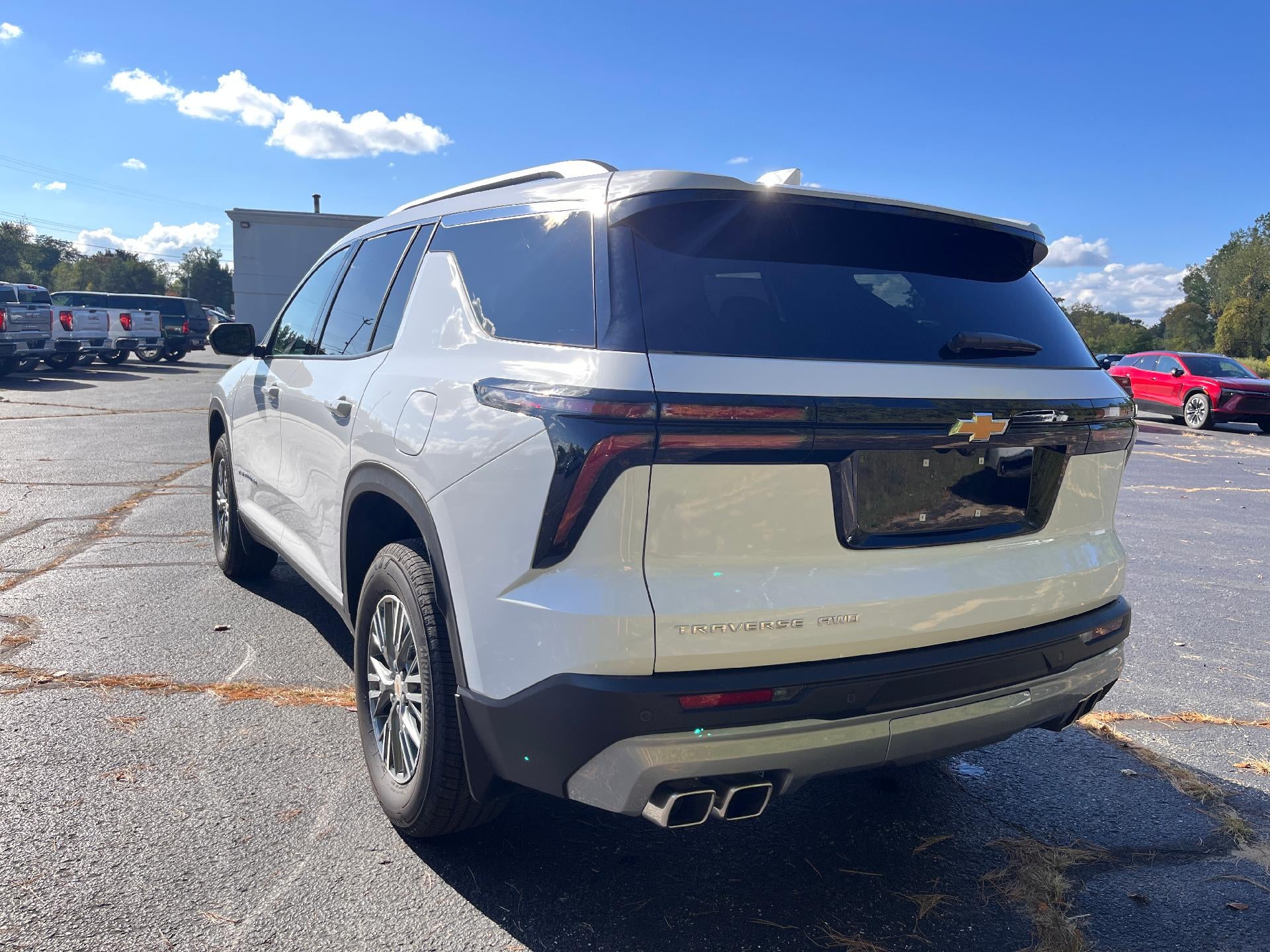 2025 Chevrolet Traverse LT