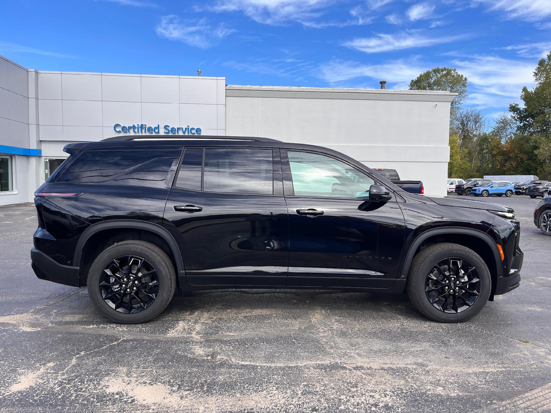 2025 Chevrolet Traverse LT