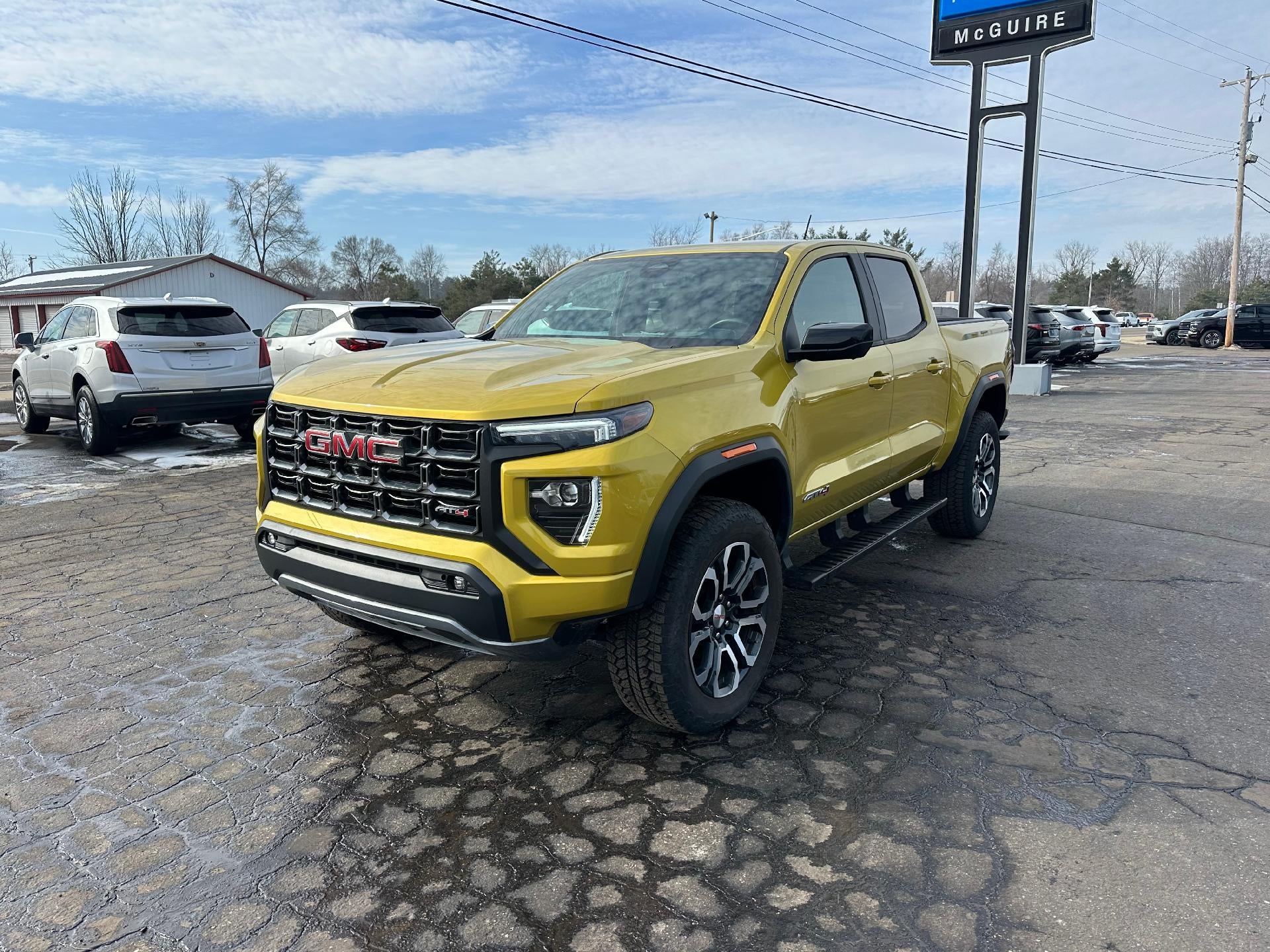 2023 GMC Canyon AT4
