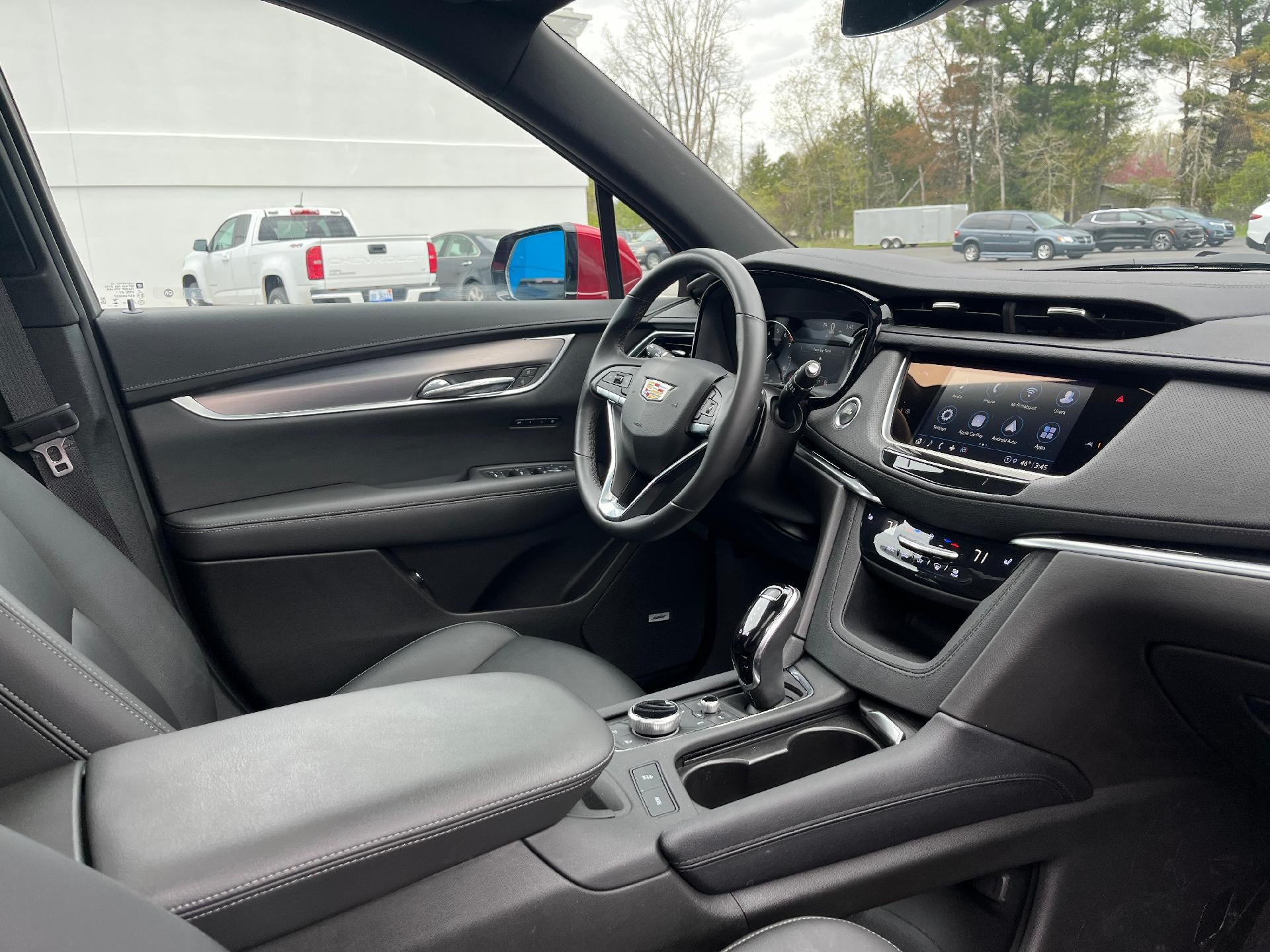 2024 Cadillac XT6 Luxury
