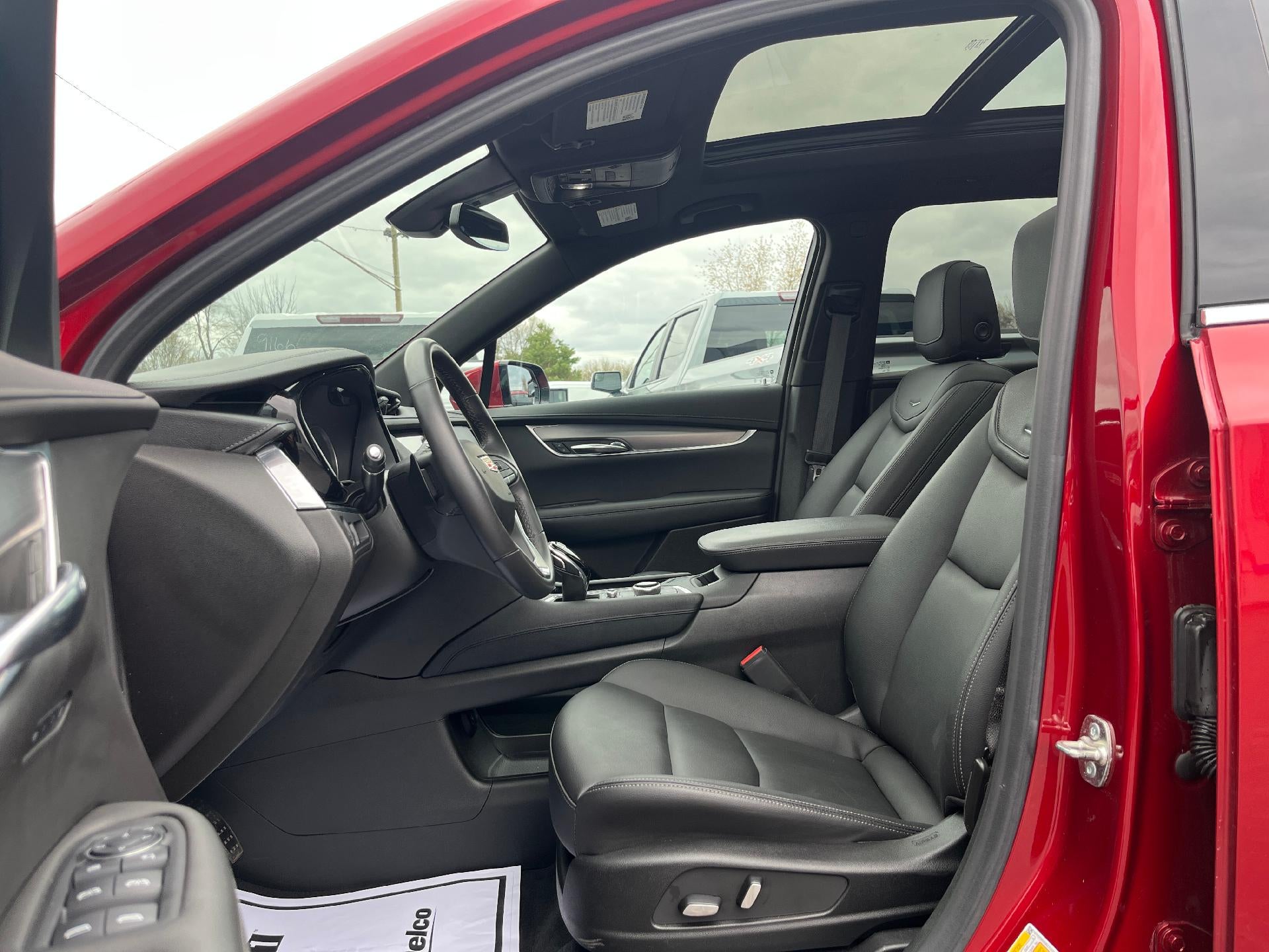 2024 Cadillac XT6 Luxury