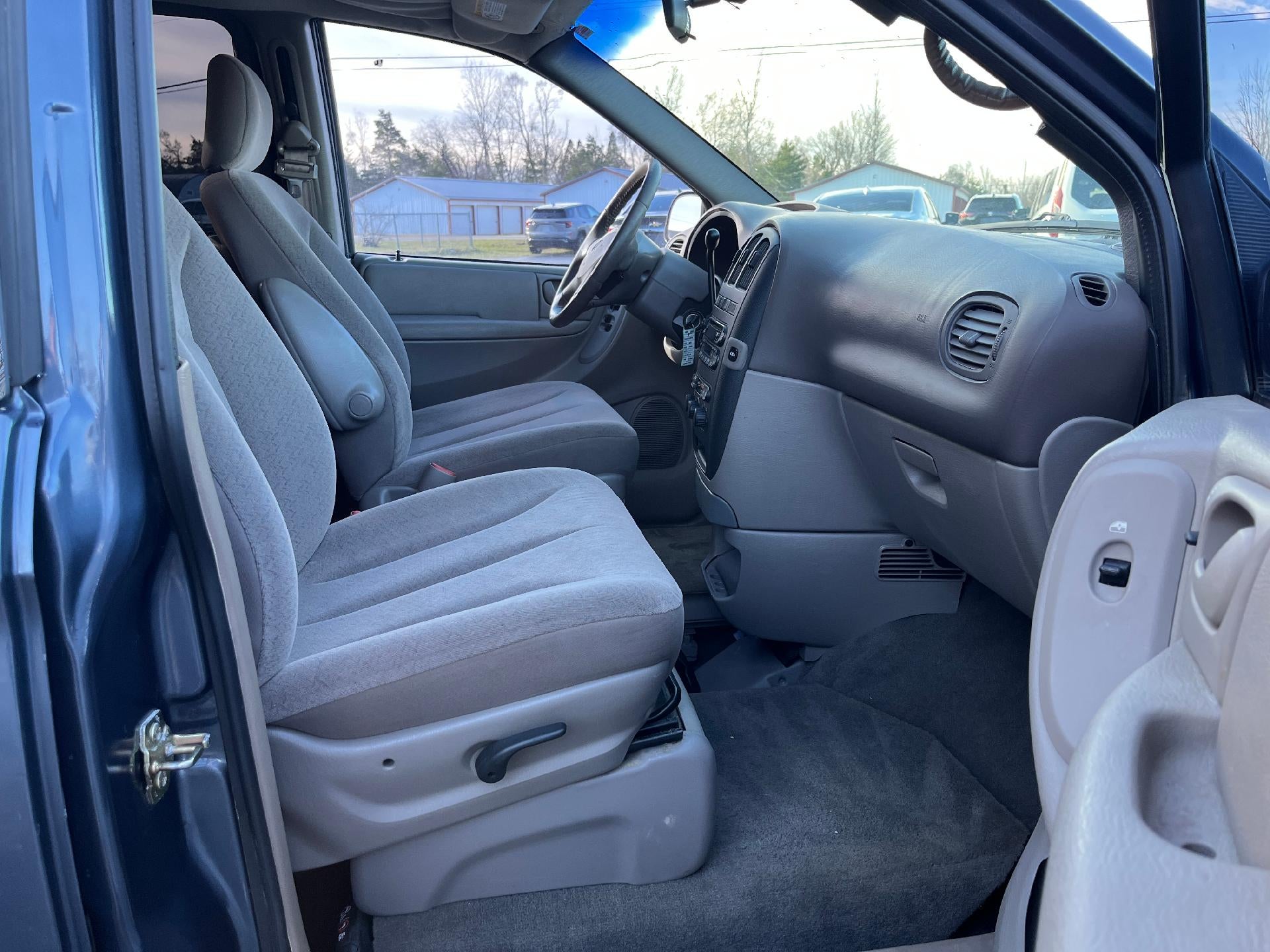 2002 Dodge Caravan Sport