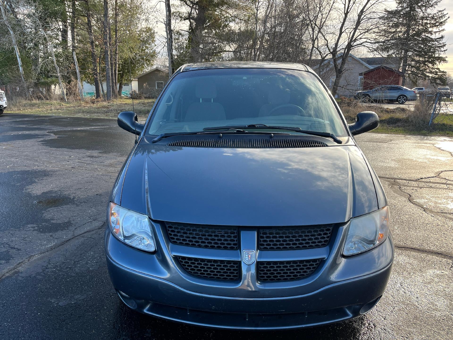 Used 2002 Dodge Grand Caravan Sport with VIN 2B4GP44382R768692 for sale in Clare, MI
