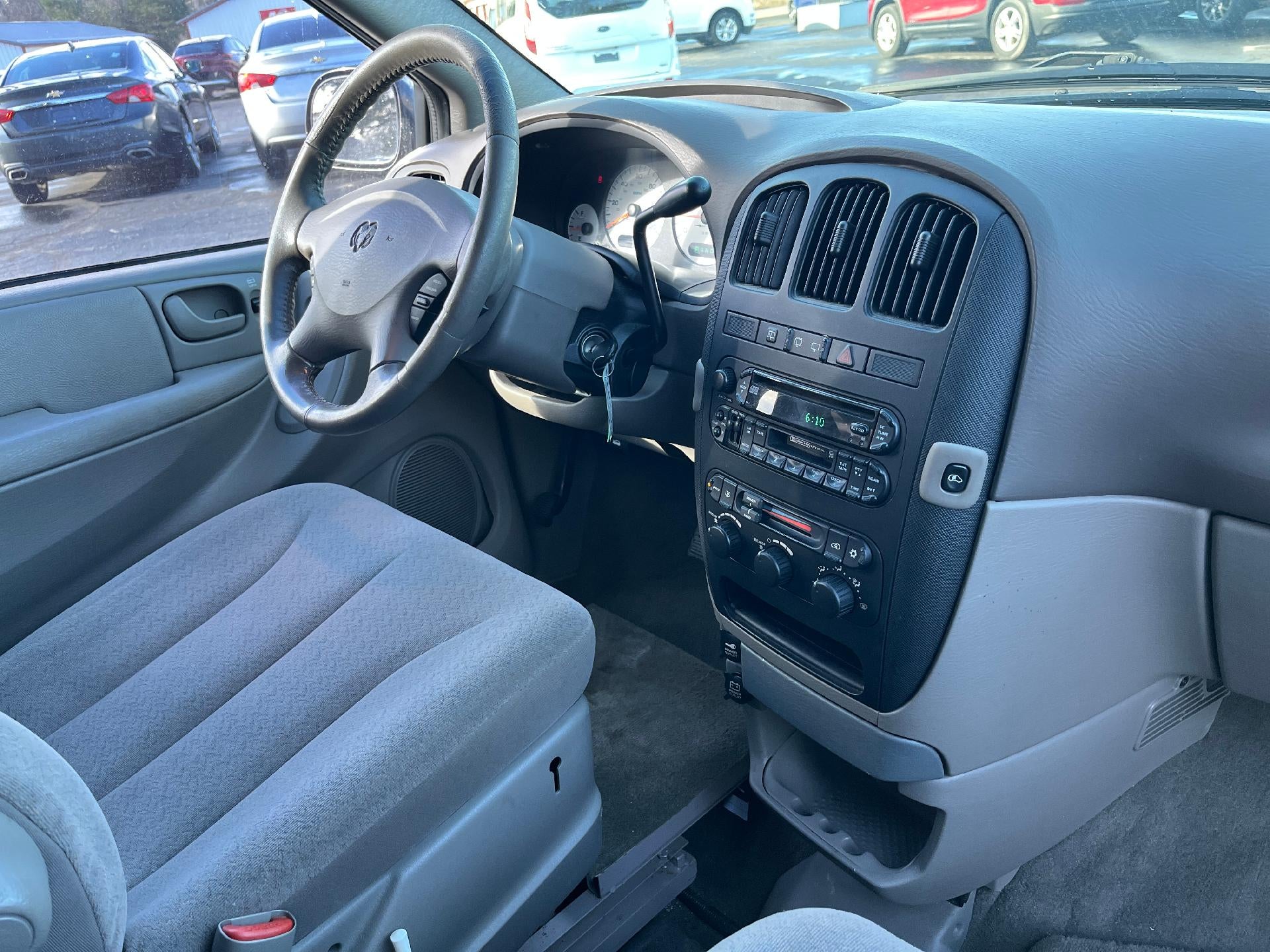 2002 Dodge Caravan Sport