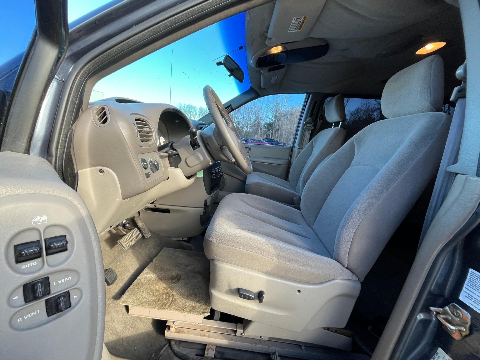 2002 Dodge Caravan Sport