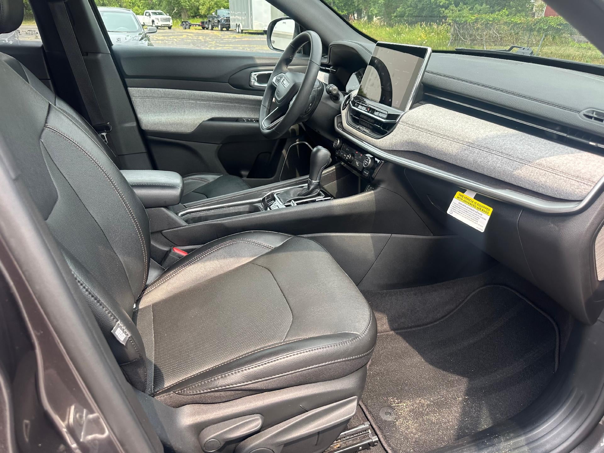 2023 Jeep Compass Latitude Lux FWD