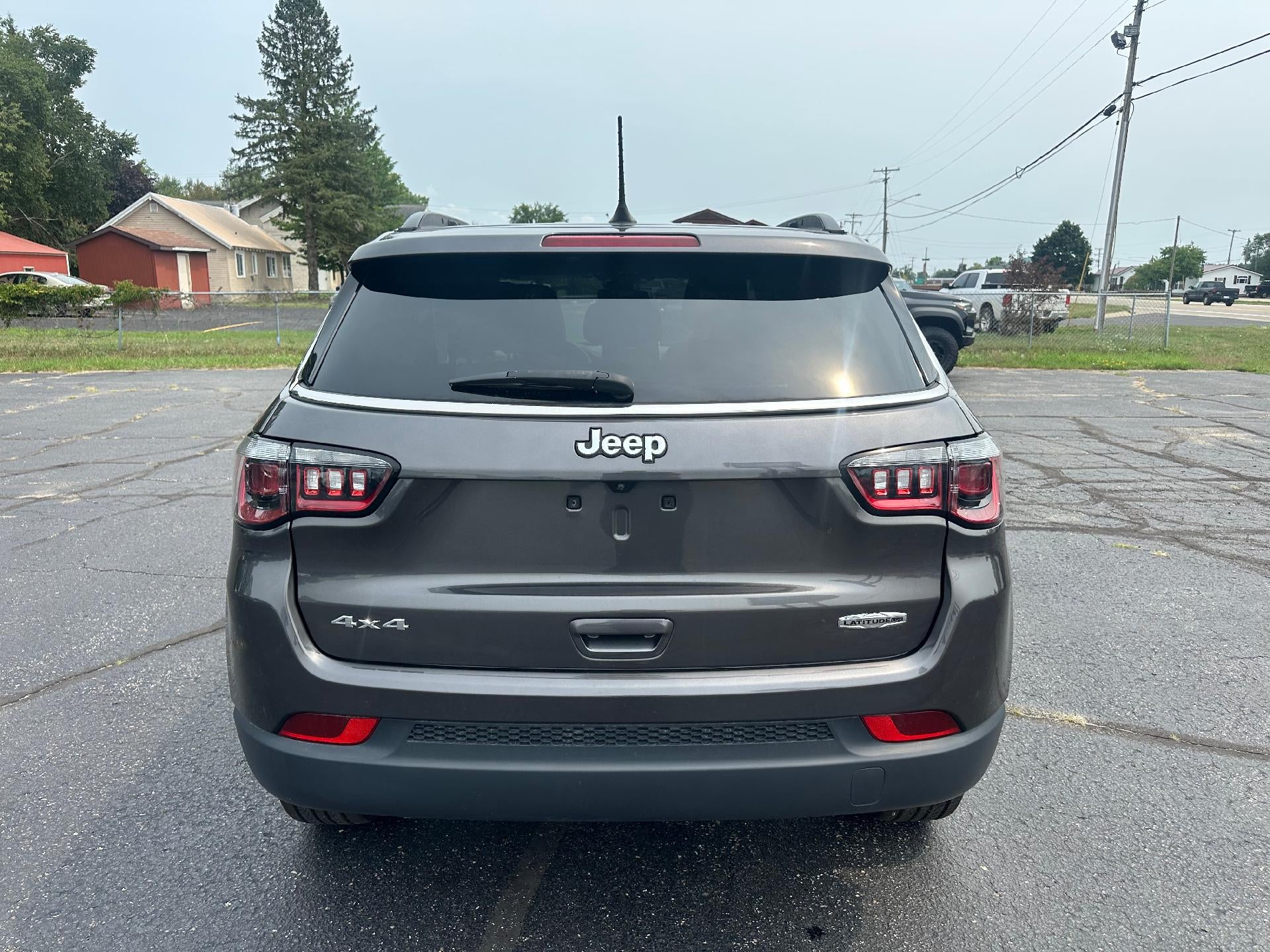 2023 Jeep Compass Latitude Lux FWD