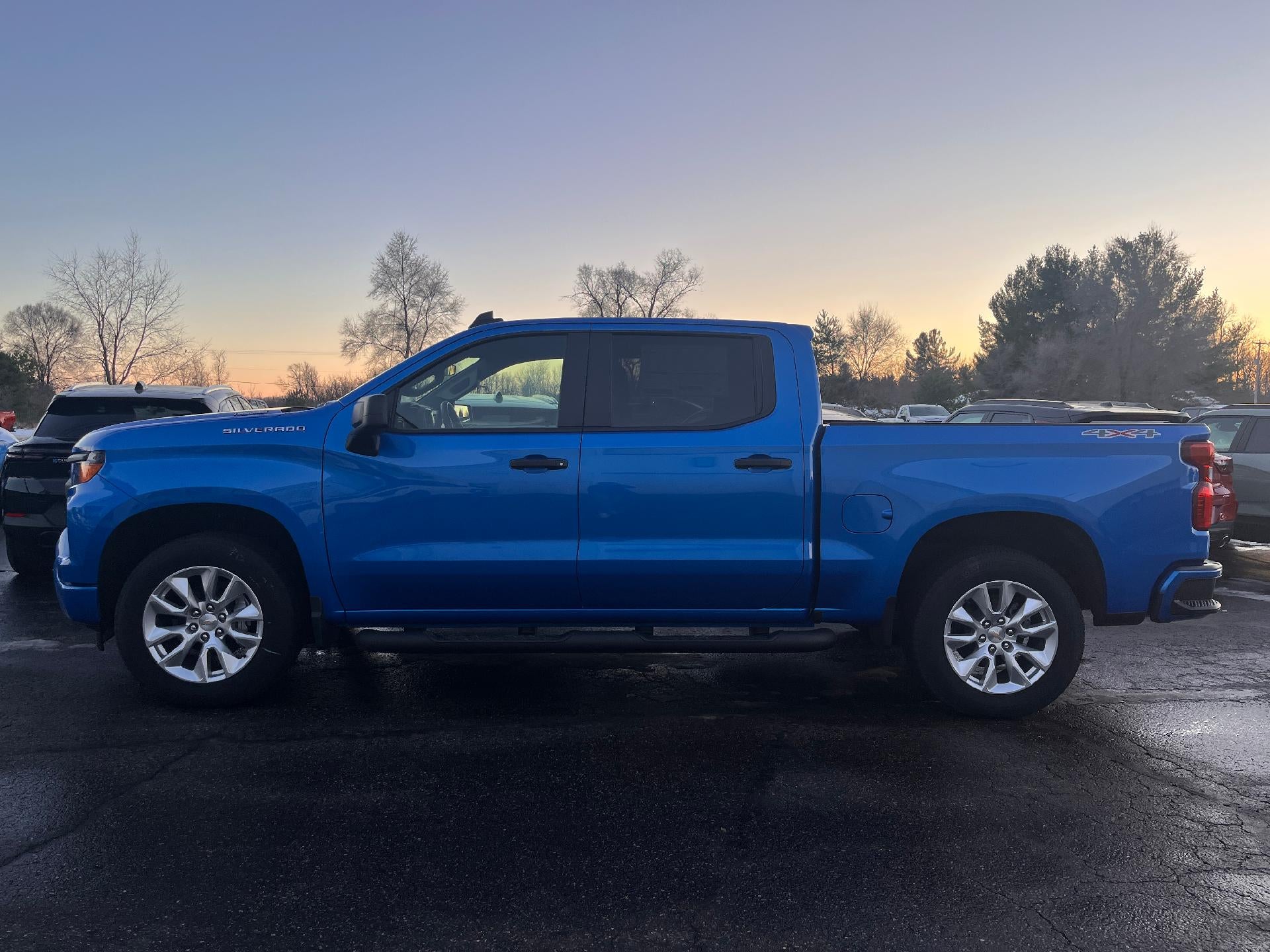 2025 Chevrolet Silverado 1500 Custom