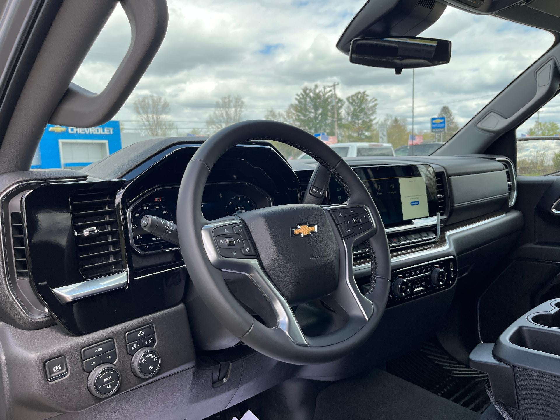 2025 Chevrolet Silverado 1500 LT (2FL)