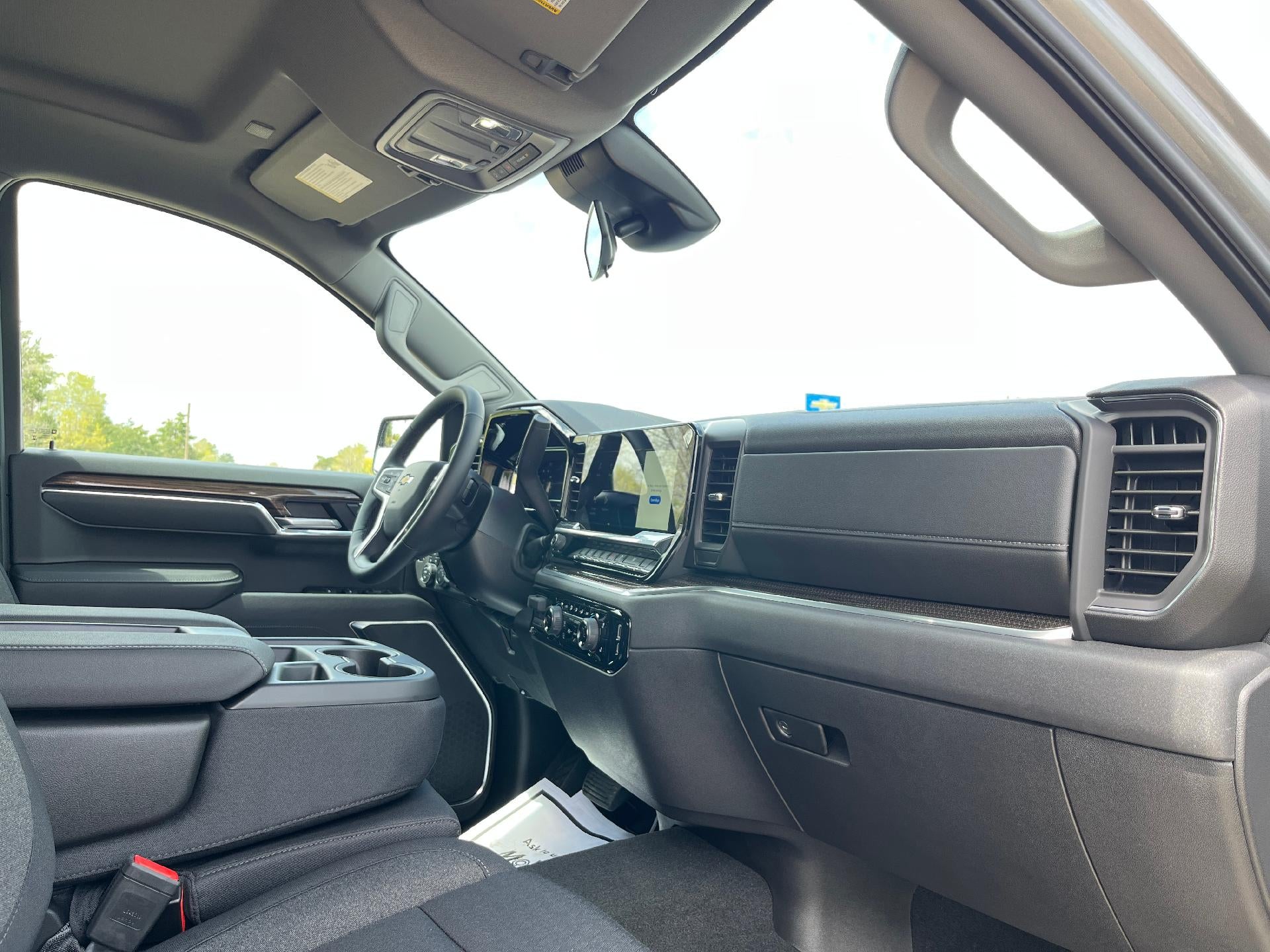 2025 Chevrolet Silverado 1500 LT (2FL)