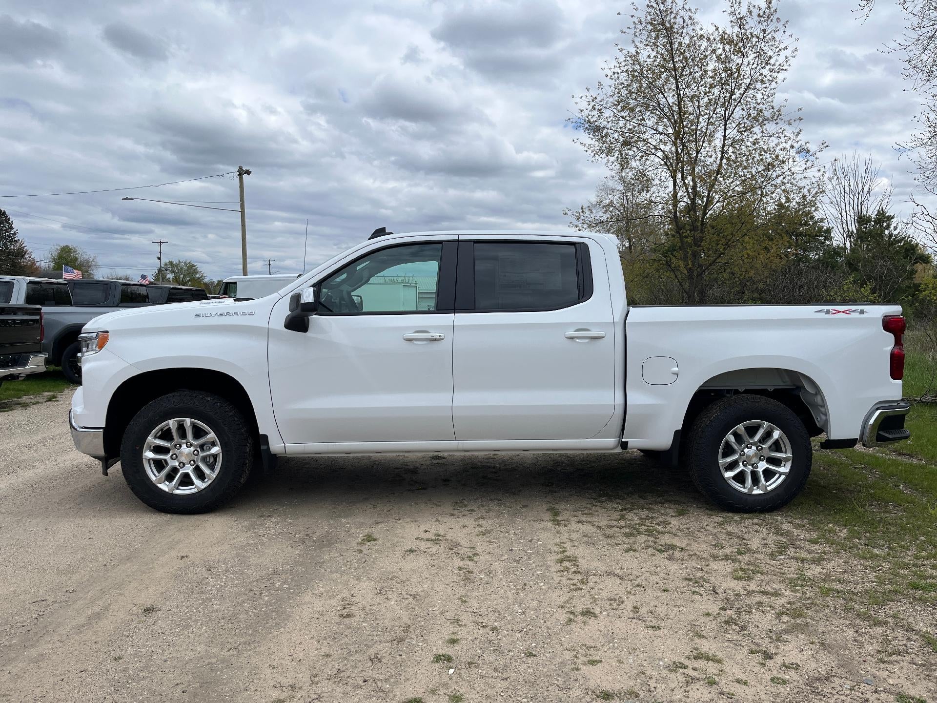 2026 Chevrolet Silverado 1500 LT (2FL)