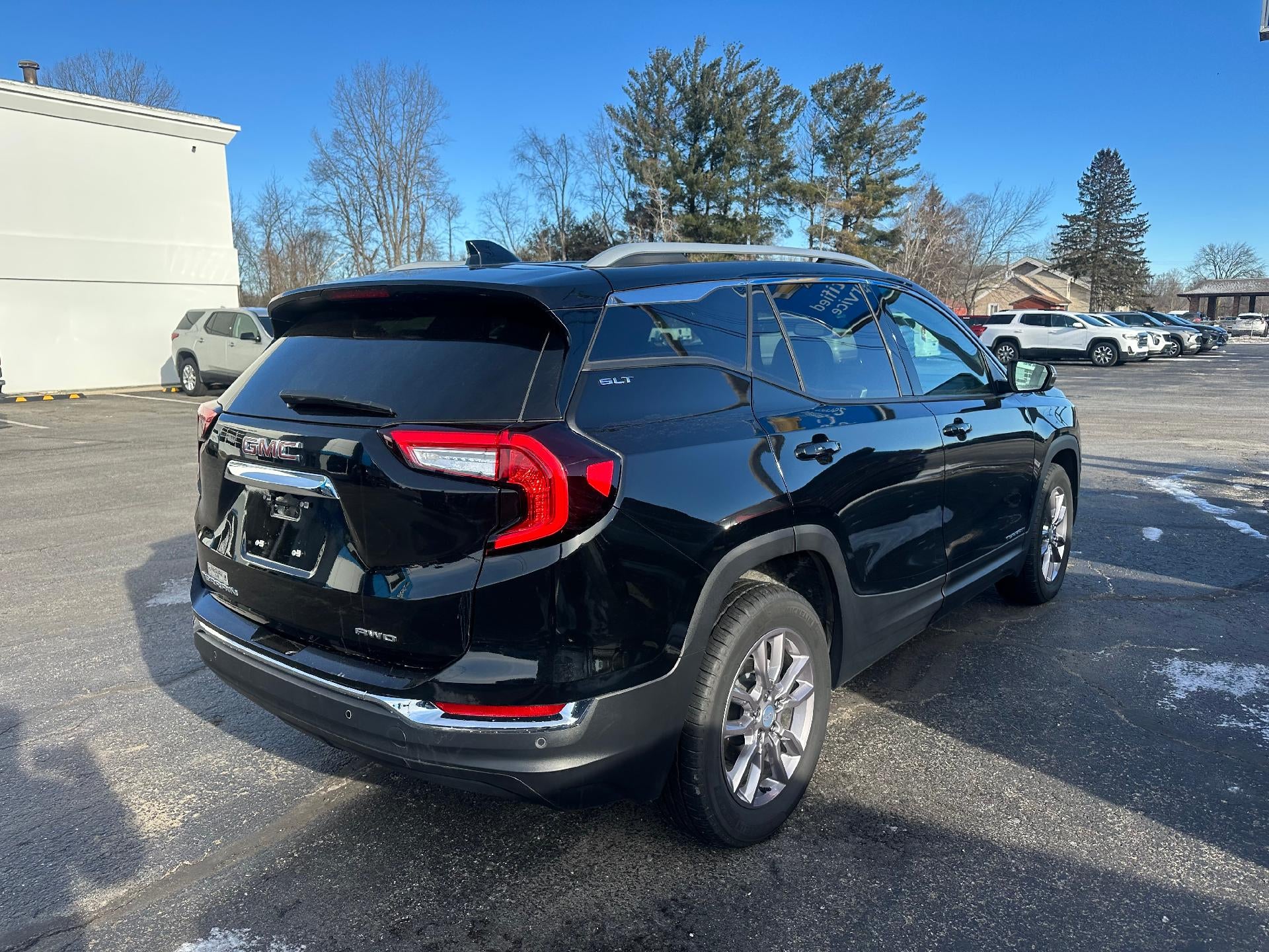 2024 GMC Terrain SLT