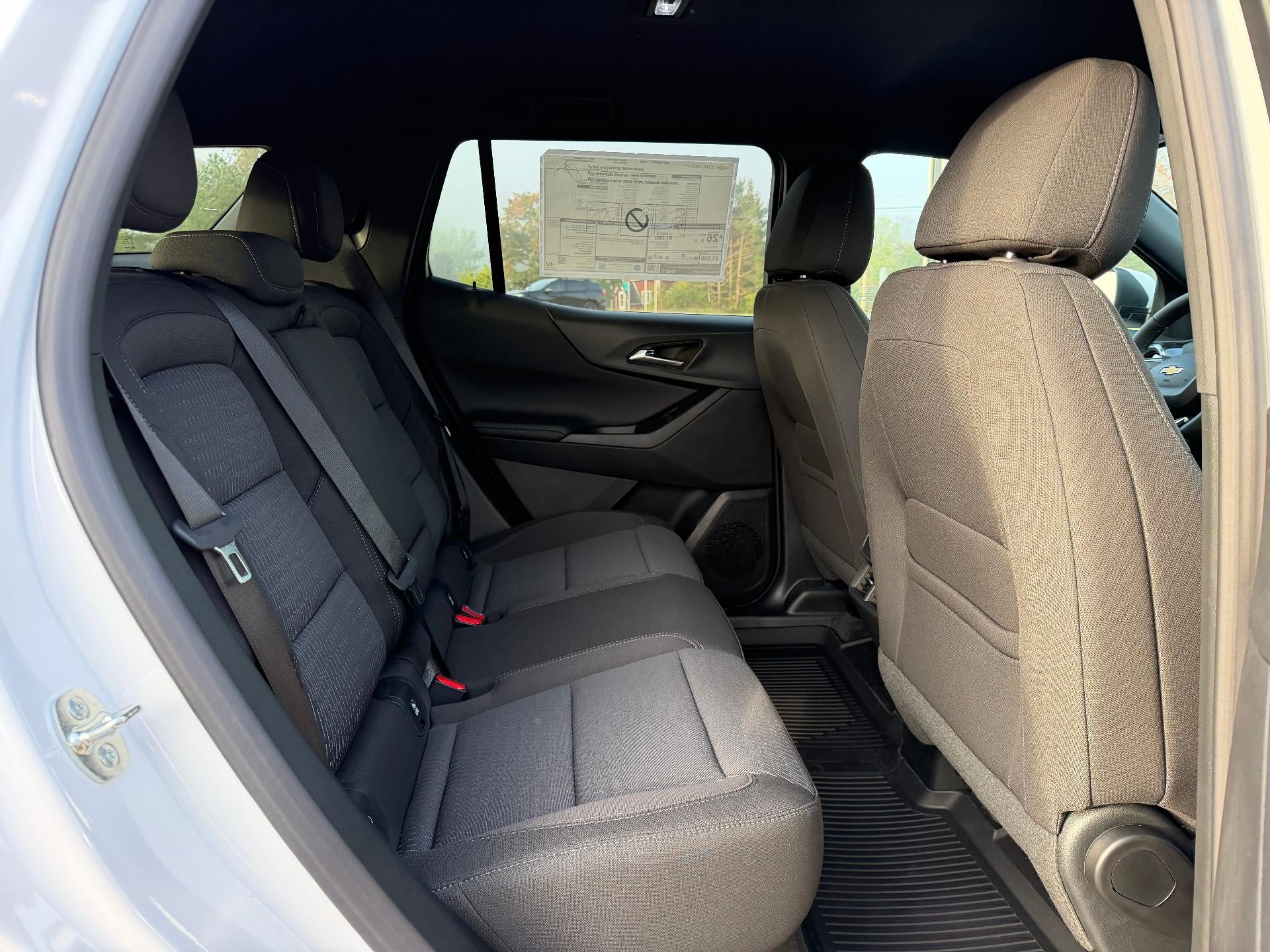2027 Chevrolet Equinox LT - Photo 16