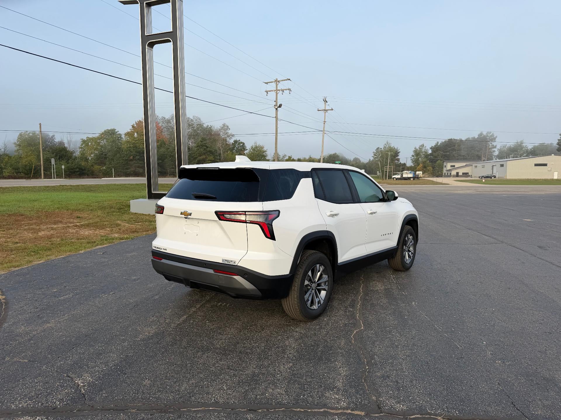 2027 Chevrolet Equinox LT - Photo 5