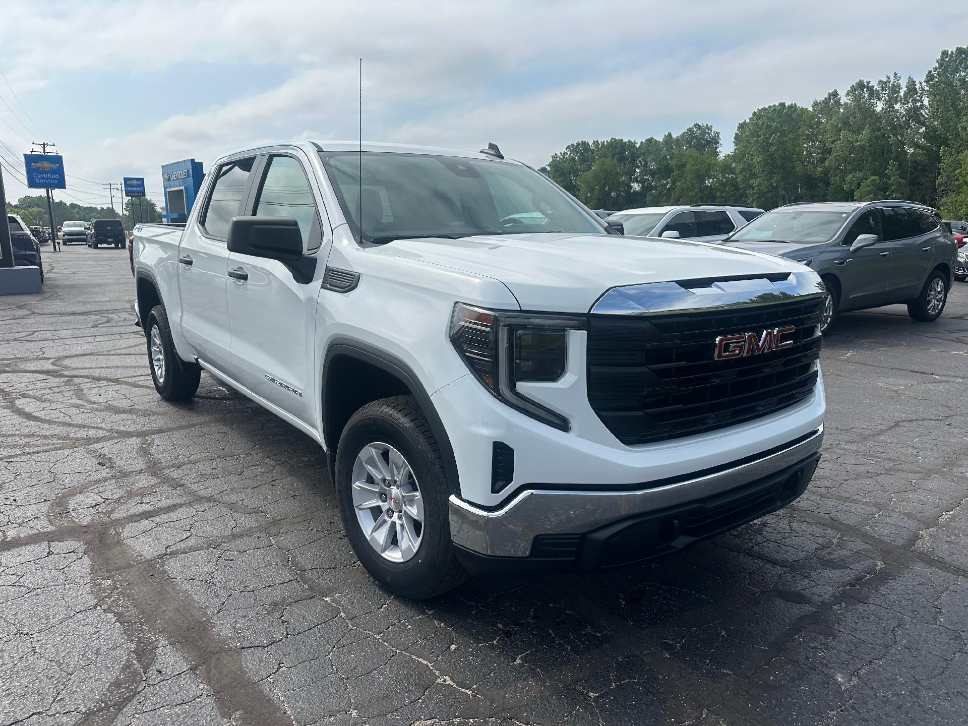 2024 GMC Sierra 1500 Pro