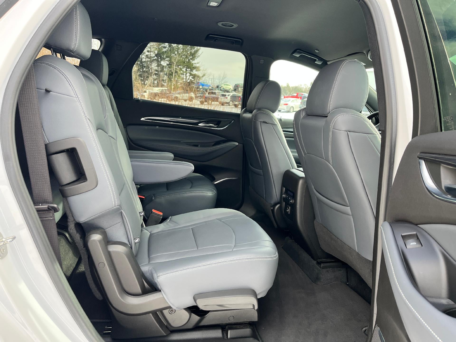 2022 Buick Enclave Essence