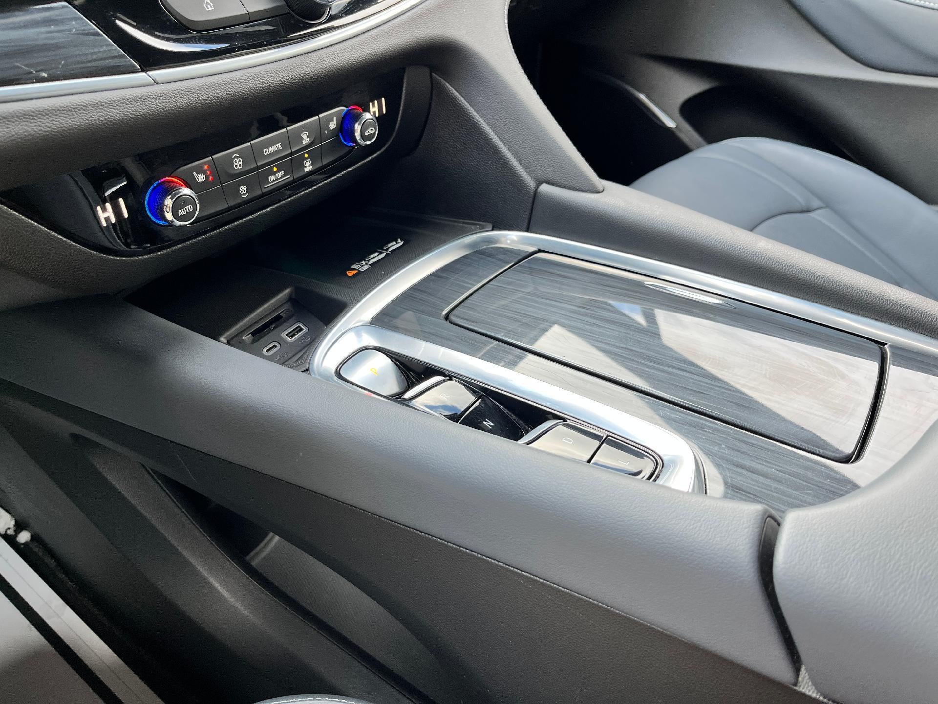 2022 Buick Enclave Essence