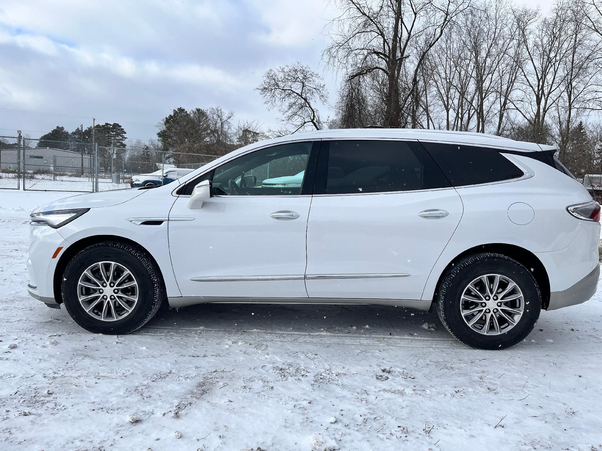 2022 Buick Enclave Essence