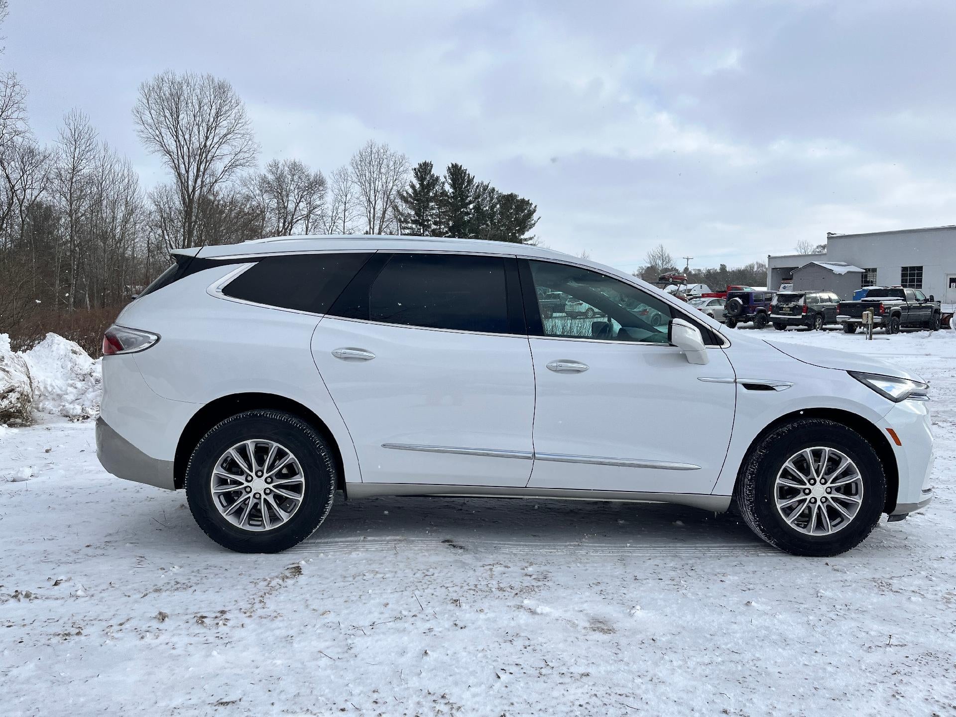 2022 Buick Enclave Essence