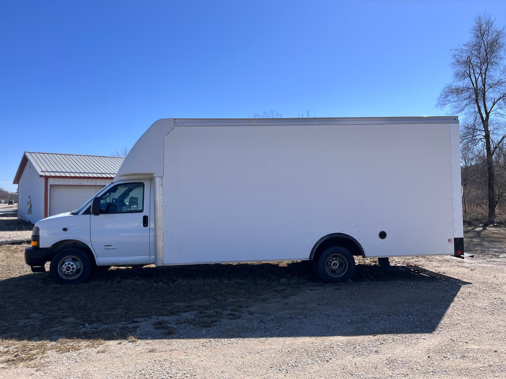 2021 GMC Savana Cutaway 4500 Base